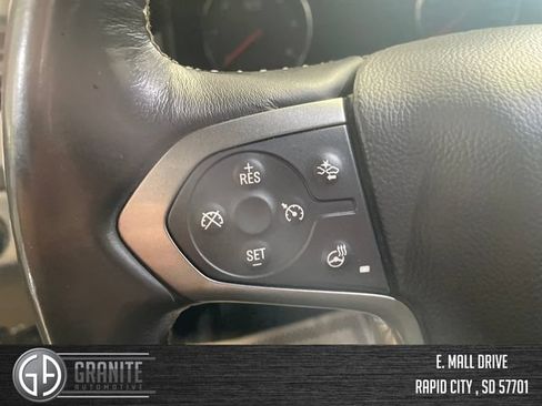 Used 2020 Chevrolet Suburban LT AWD/4WD image 32