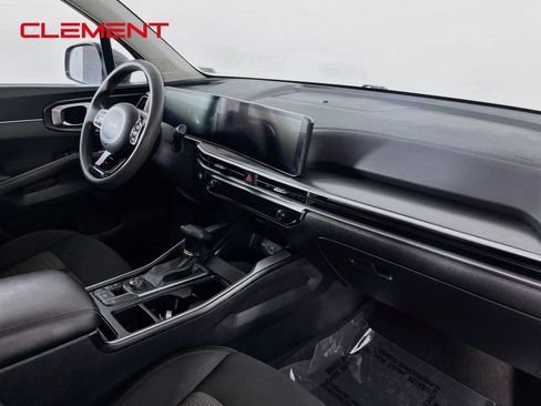 Used 2024 Kia Sorento LX FWD image 36