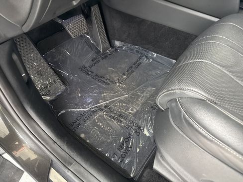 Used 2024 Genesis GV80 2.5T image 16