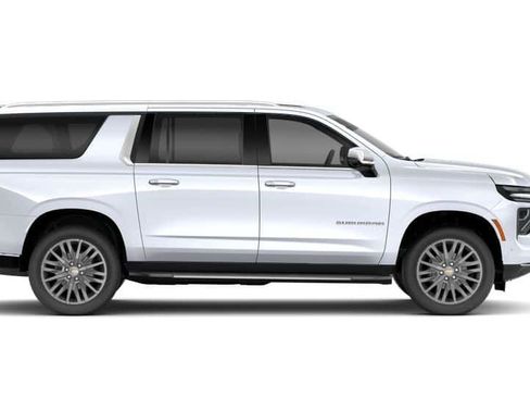 New 2026 Chevrolet Suburban Premier image 18