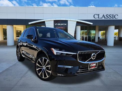 Used 2022 Volvo XC60 B5 Momentum w/ Climate Package image 1