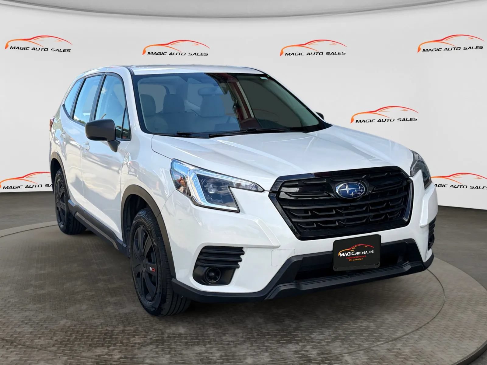 Used 2022 Subaru Forester AWD/4WD image 5