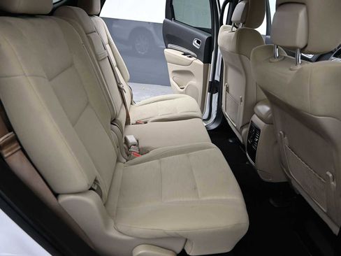 Used 2020 Dodge Durango SXT w/ 3rd Row Seating Group RWD image 24
