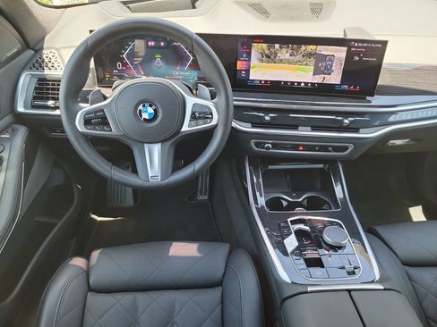 Used 2026 BMW X7 xDrive40i AWD/4WD image 18