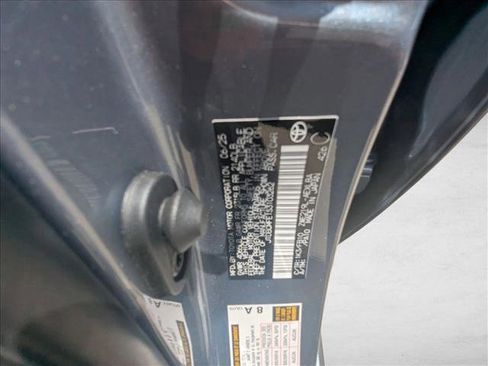 Used 2025 Toyota Corolla LE FWD image 18