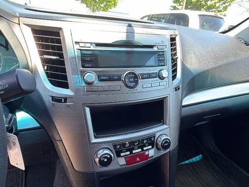 Used 2011 Subaru Outback 2.5i AWD/4WD image 25
