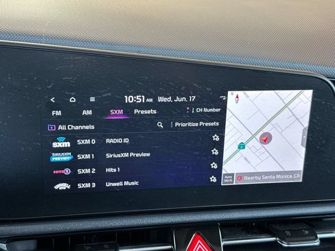 Certified 2024 Kia Niro SX Touring FWD image 26