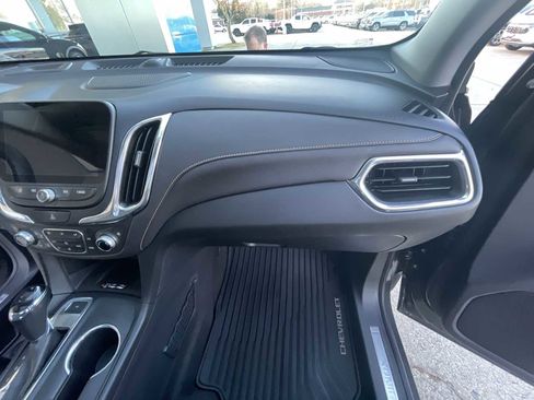 Used 2019 Chevrolet Equinox Premier image 29