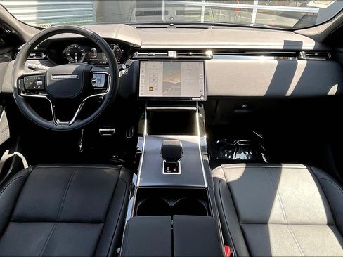 New 2026 Land Rover Range Rover Velar Dynamic SE image 5