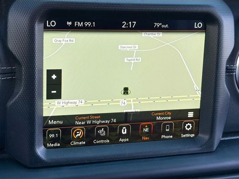 Used 2022 Jeep Wrangler Unlimited Sahara w/ Cold Weather Group AWD/4WD image 12