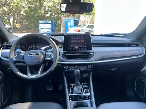 New 2025 Jeep Compass Latitude w/ Convenience Group image 56