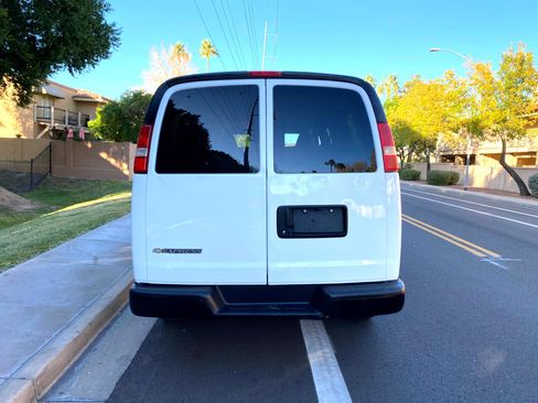 Used 2017 Chevrolet Express 2500 LS image 3