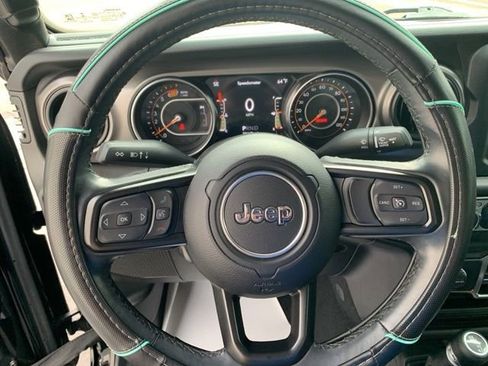 Used 2021 Jeep Wrangler Unlimited Sport image 29