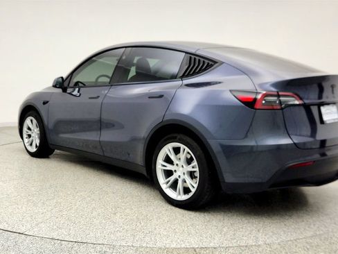 Used 2023 Tesla Model Y AWD image 7