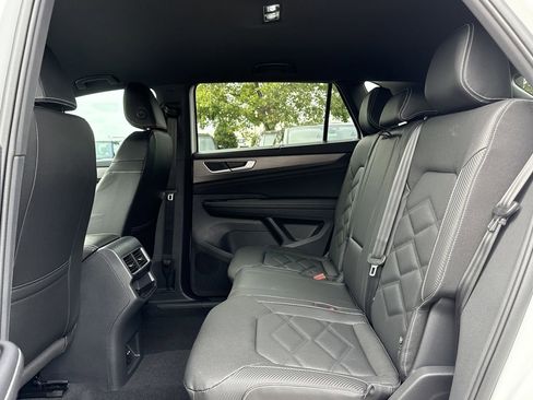 New 2026 Volkswagen Atlas Cross Sport SE FWD image 20