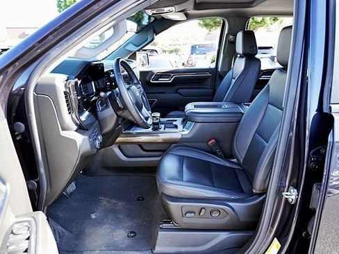 Used 2022 Chevrolet Silverado 1500 RST w/ Convenience Package II AWD/4WD image 16