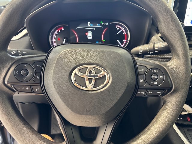 Used 2025 Toyota RAV4 XLE AWD/4WD image 8