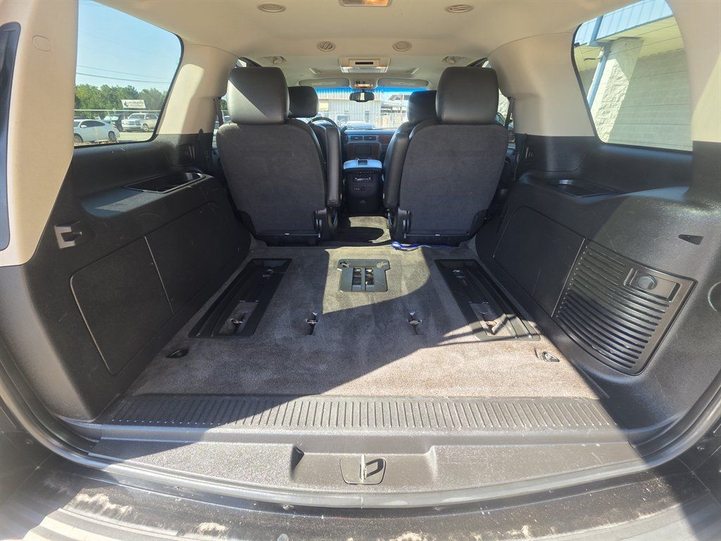 Used 2013 Chevrolet Tahoe LTZ RWD image 5