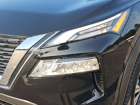 Used 2023 Nissan Rogue SV AWD/4WD image 30