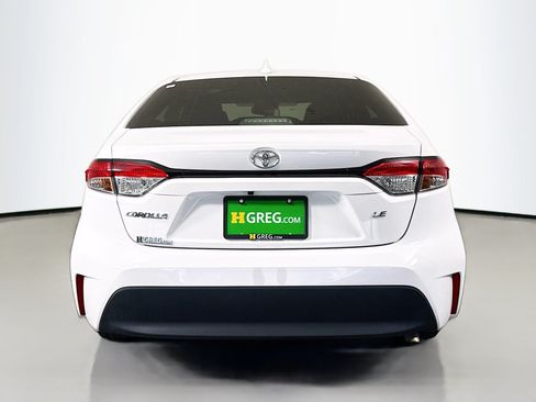 Used 2025 Toyota Corolla LE FWD image 8