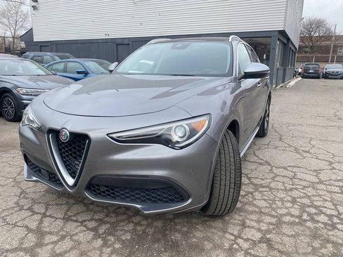 Used 2021 Alfa Romeo Stelvio Ti AWD/4WD image 2