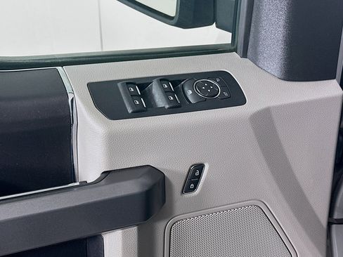 Used 2018 Ford F150 XLT image 15