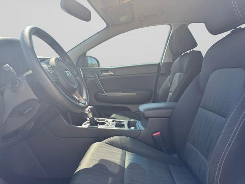 Used 2019 Kia Sportage LX FWD image 17