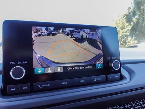 Used 2023 Honda Accord EX image 18