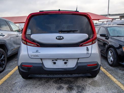 Used 2020 Kia Soul LX FWD image 9