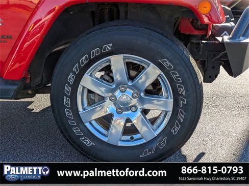 Used 2017 Jeep Wrangler Unlimited Sahara w/ Max Tow Package image 11