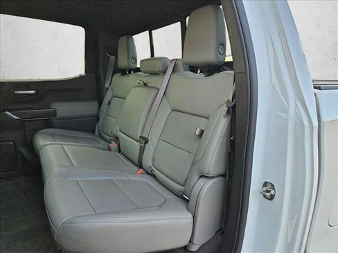 Used 2020 GMC Sierra 1500 SLT RWD image 13