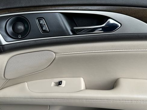 Used 2018 Lincoln MKZ Reserve image 18