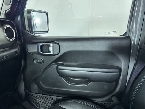 Used 2021 Jeep Wrangler Unlimited Rubicon w/ Cold Weather Group image 44