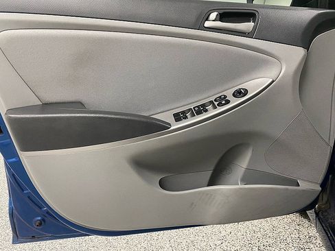 Used 2016 Hyundai Accent SE w/ Option Group 02 image 11