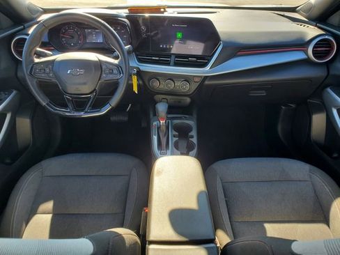 Certified 2024 Chevrolet Trax RS image 13