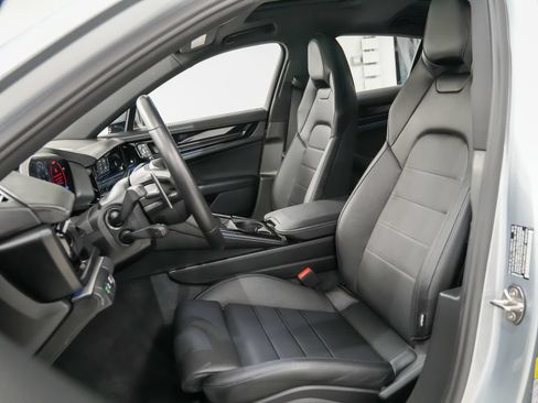 Used 2025 Porsche Panamera 4 E-Hybrid AWD/4WD image 5