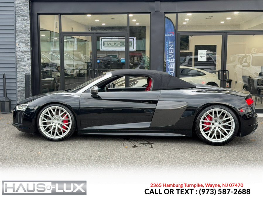 Used 2017 Audi R8 V10 w/ Carbon Exterior Package AWD/4WD image 19