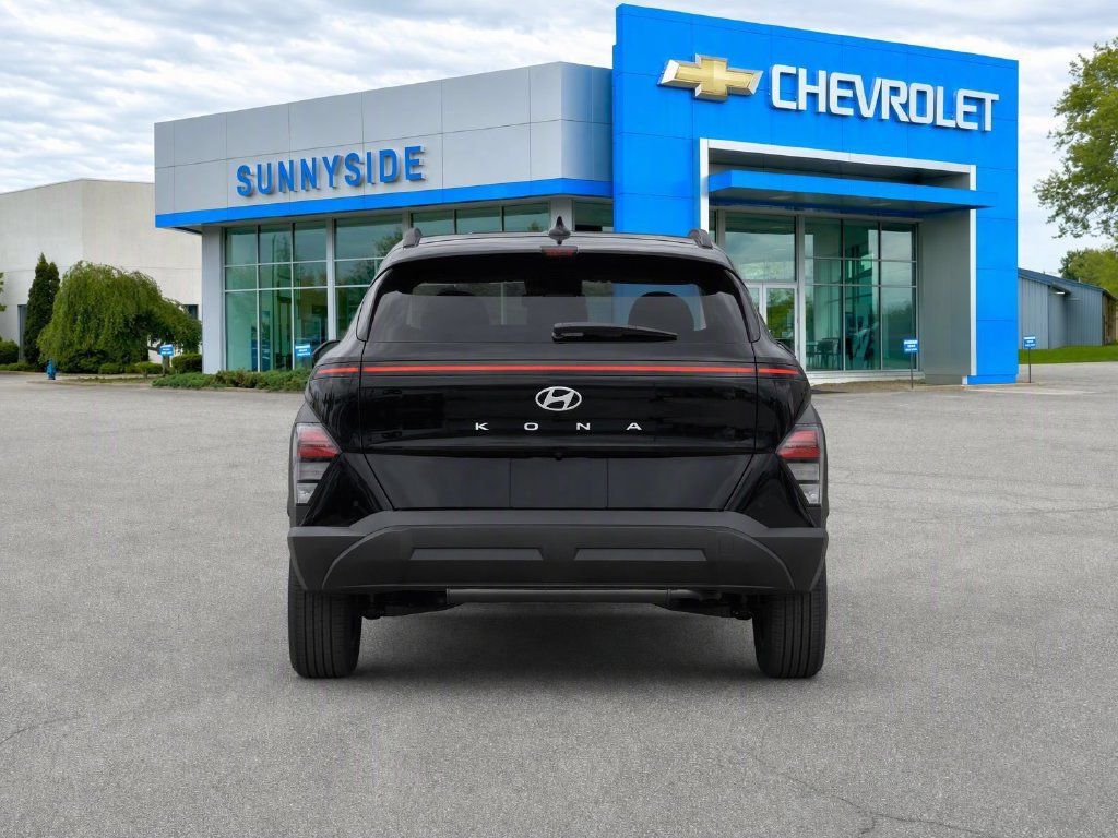 Used 2024 Hyundai Kona SEL w/ Convenience Package AWD/4WD image 4