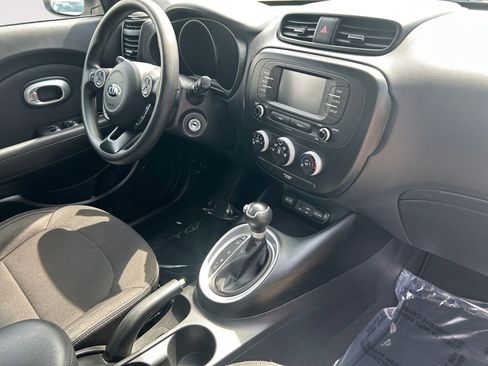 Used 2019 Kia Soul FWD image 26