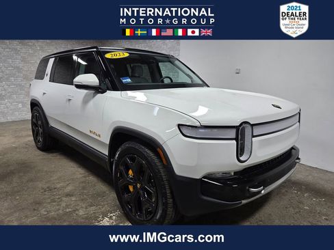 Used 2023 Rivian R1S Launch Edition image 1