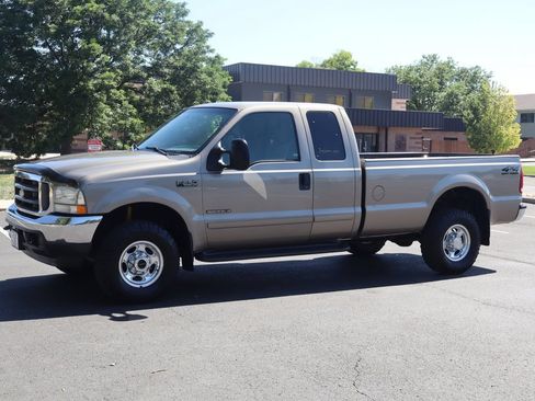 Used 2002 Ford F250 XL AWD/4WD image 10