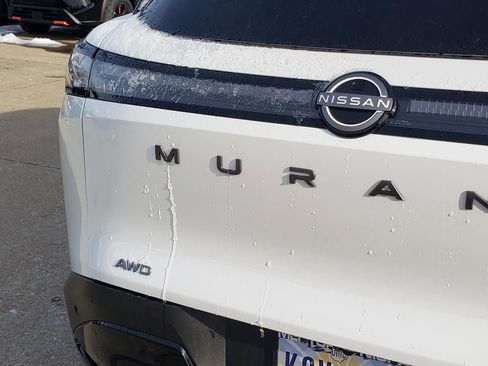 Used 2025 Nissan Murano SV image 11