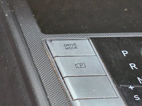 Used 2021 Hyundai Elantra SE FWD image 22