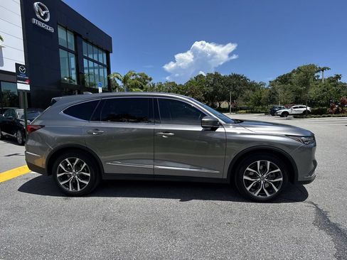 Used 2024 Acura MDX w/ Technology Package FWD image 5