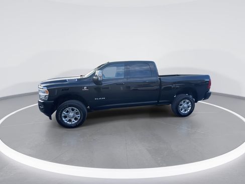 Used 2024 RAM 2500 Laramie AWD/4WD image 10