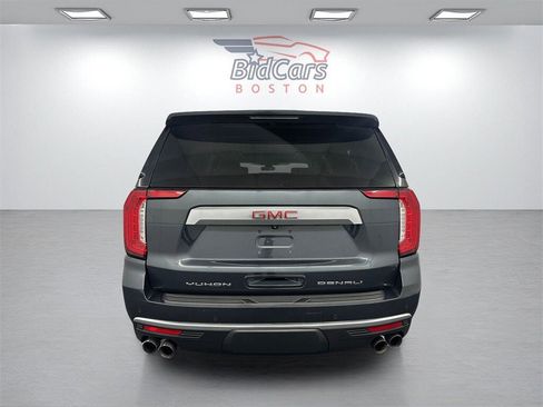 Used 2021 GMC Yukon XL Denali w/ LPO, Illumination Package image 5