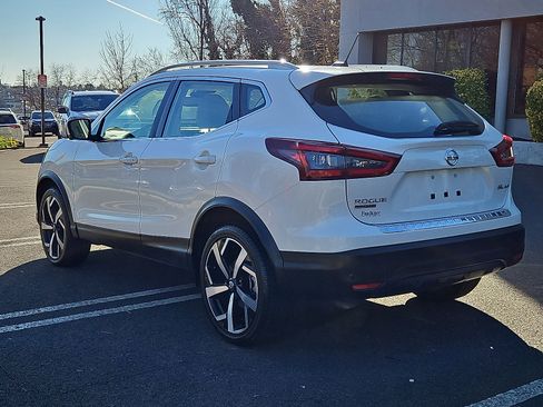 Certified 2022 Nissan Rogue Sport SL w/ Premium Package image 4