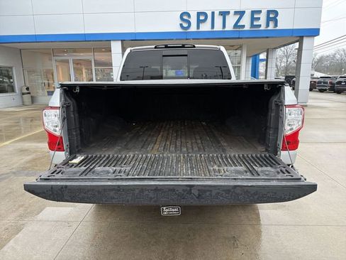 Used 2019 Nissan Titan PRO-4X image 25