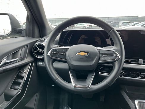 Used 2025 Chevrolet Equinox LT image 27