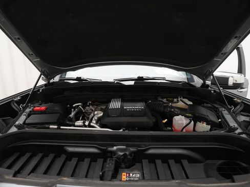 Used 2023 GMC Sierra 1500 Denali Ultimate AWD/4WD image 3